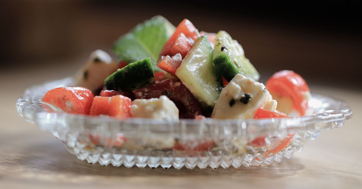 Salade de pois chiches, feta et légumes croquants